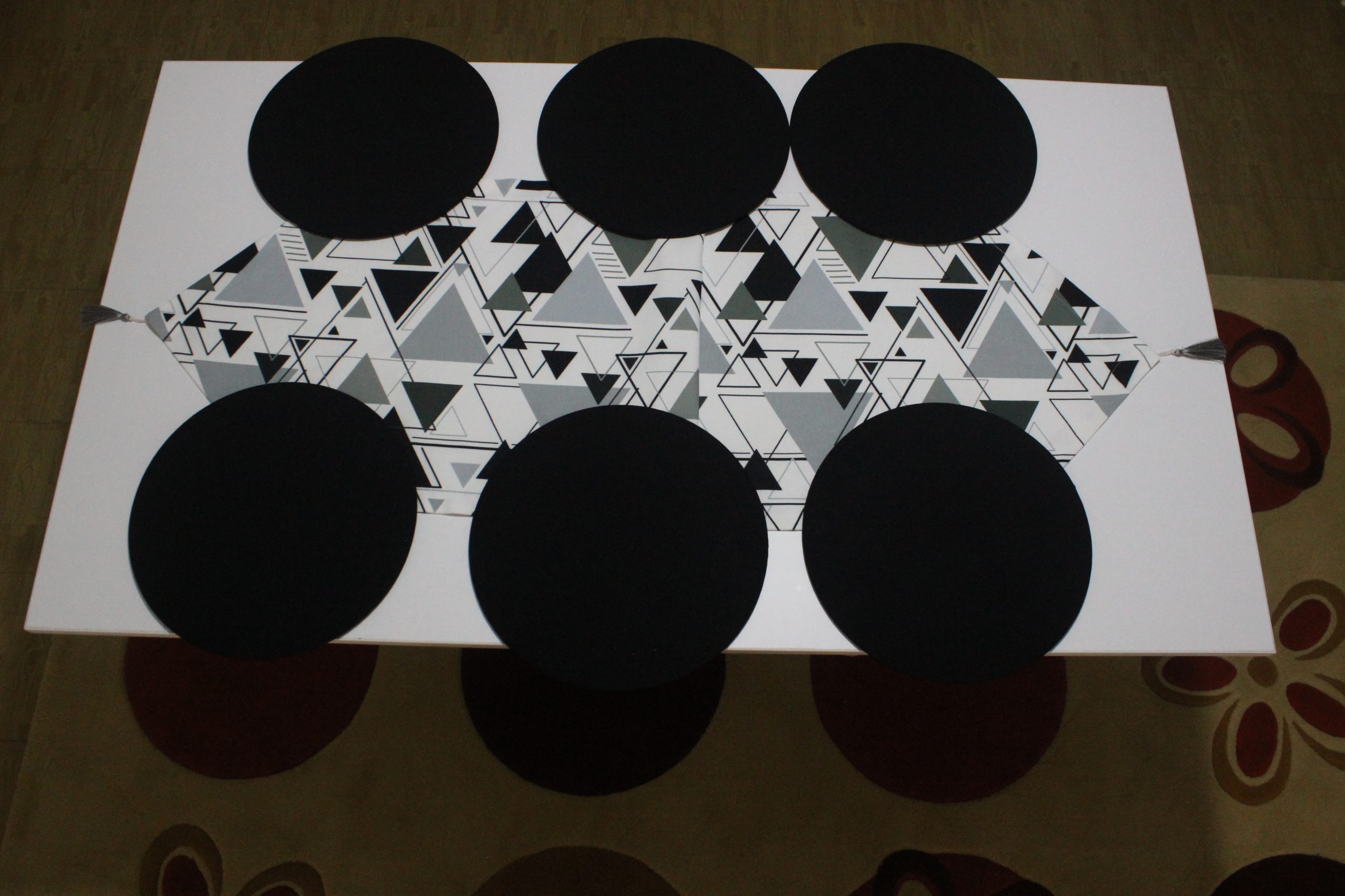 Geometrik Desenli Runner Takımı - Görsel 3