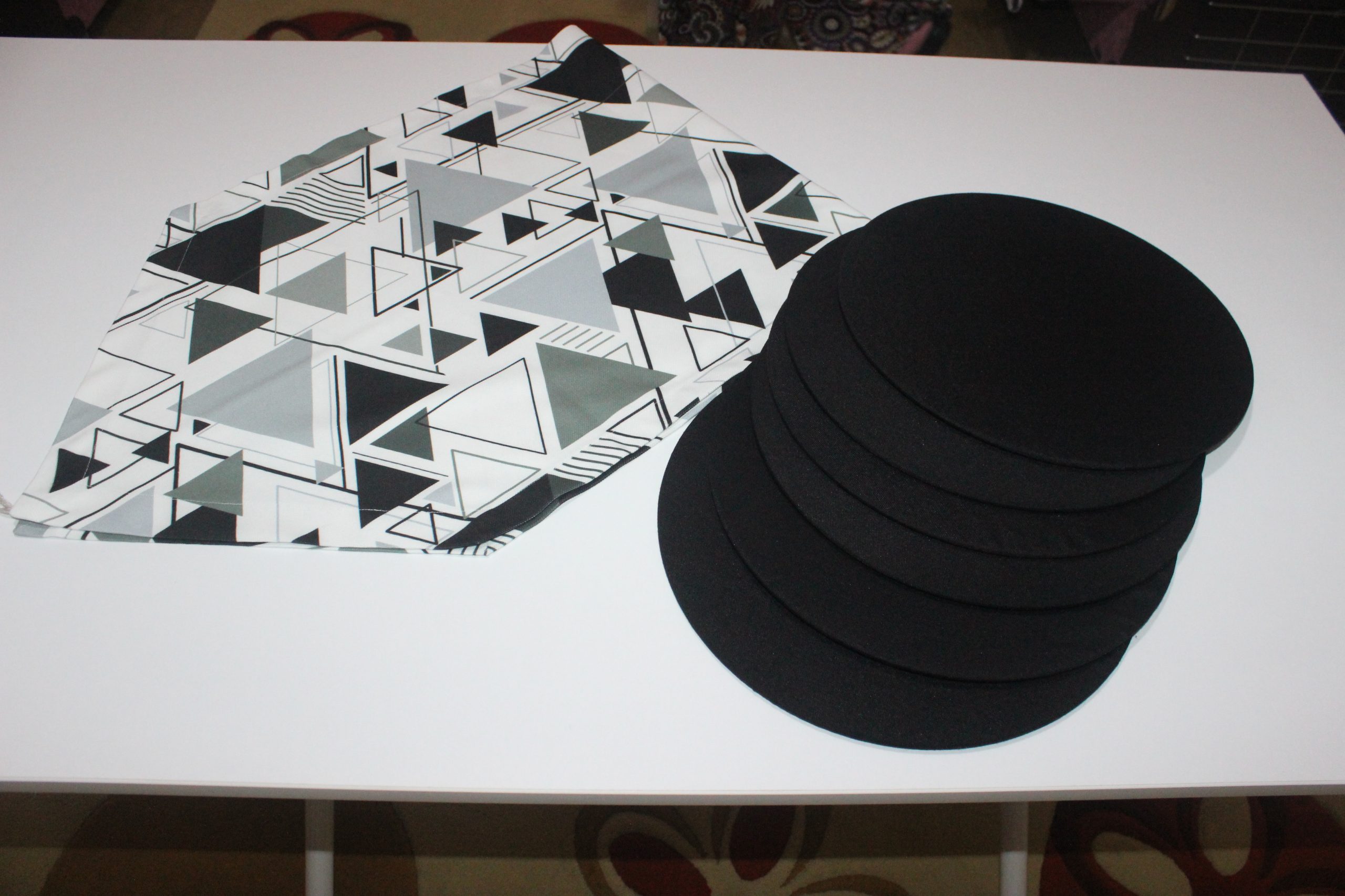 Geometrik Desenli Runner Takımı - Görsel 6